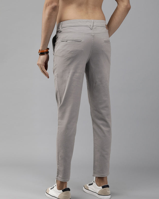 Roadster The Lifestyle Co Men Grey Budford Tapered Fit Solid Chinos - MALL