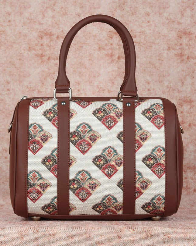 Seashell Motif White Handbag