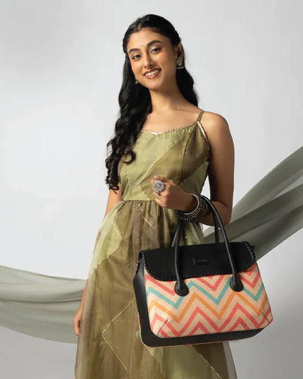 Sara Ali Khan Satchel - WavBeach